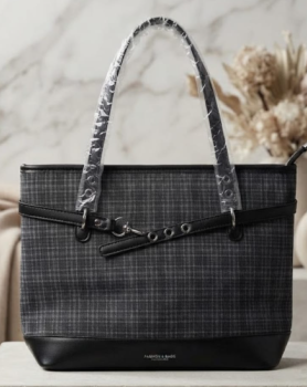 hands bags