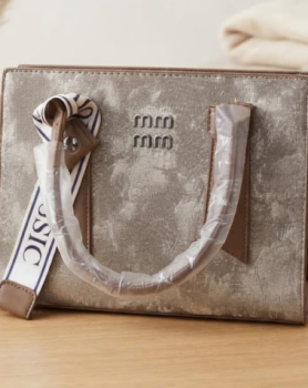 hand bag