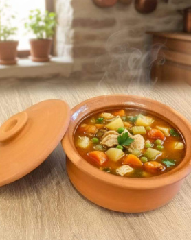 طنجرة فخار مع غطا