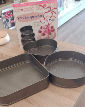 صواني الكيك 